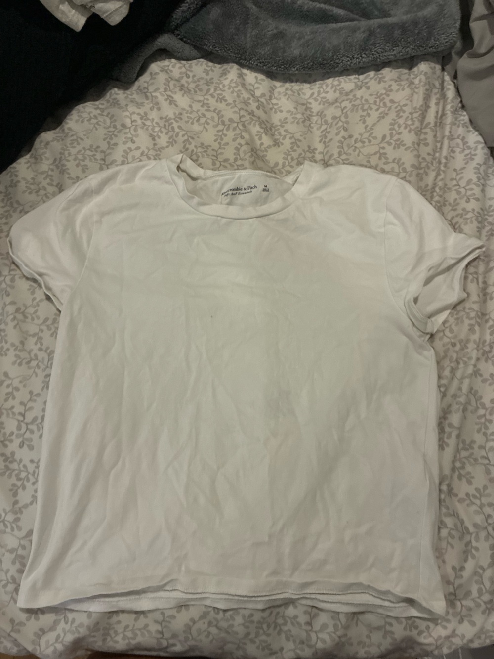 Women’s Abercrombie & Fitch White Short Sleeve Crew T-Shirt